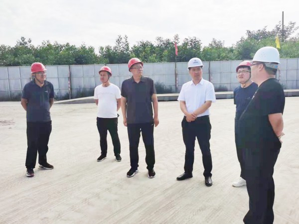 甘肅建投新能源公司總經理趙琰森一行 調研臨夏市環(huán)城北路六區(qū)建設項目