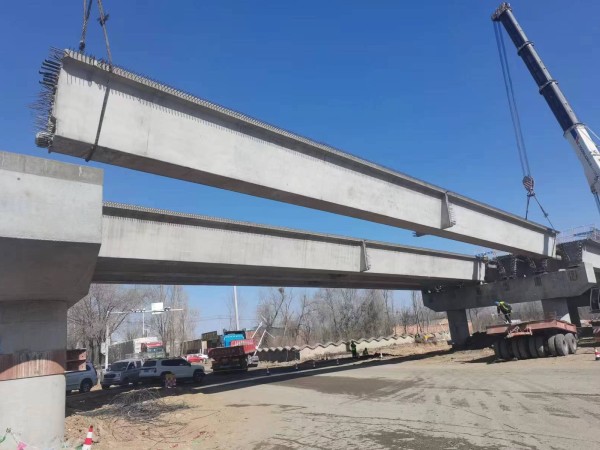 【“三抓三促”行動(dòng)進(jìn)行時(shí)】  熱烈祝賀甘肅建投路橋工程有限公司臨夏市G310-G568連接線道路建設(shè)項(xiàng)目蘭郎路跨線橋箱梁架設(shè)全面貫通