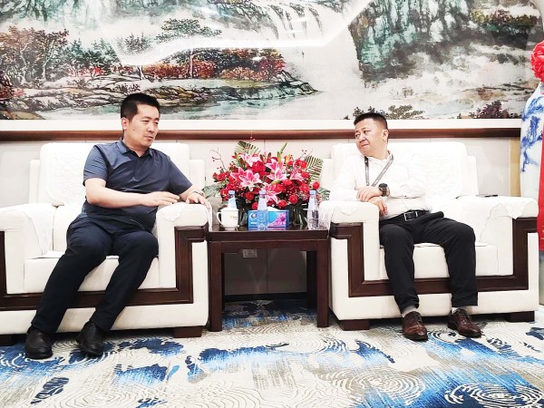 甘肅建投新能源公司董事長趙琰森一行赴華電曹妃甸重工裝備有限公司、華潤電力陜西公司、陜西辰瑪風(fēng)力發(fā)電有限公司進(jìn)行業(yè)務(wù)洽談