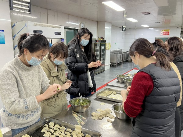 冬至餃子香，情深意更濃——新能源公司開展冬至包餃子活動