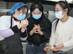 弘揚(yáng)傳統(tǒng)迎冬至 餃香四溢暖人心 ——新能源公司開展冬至包餃子活動